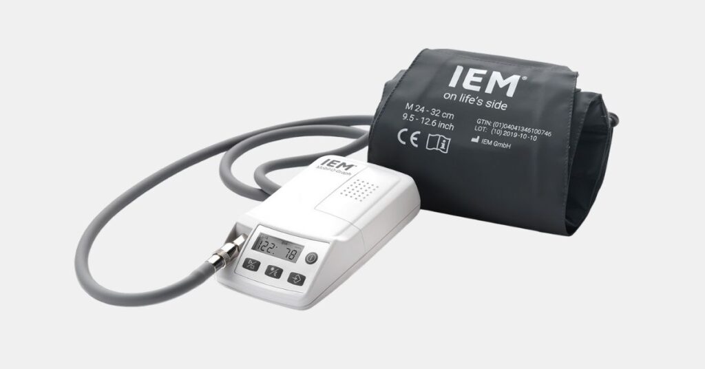 The Mobil-O-Graph Blood Pressure Monitor Your 24-Hour Heart Health Detective